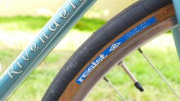 Bike tire and valve